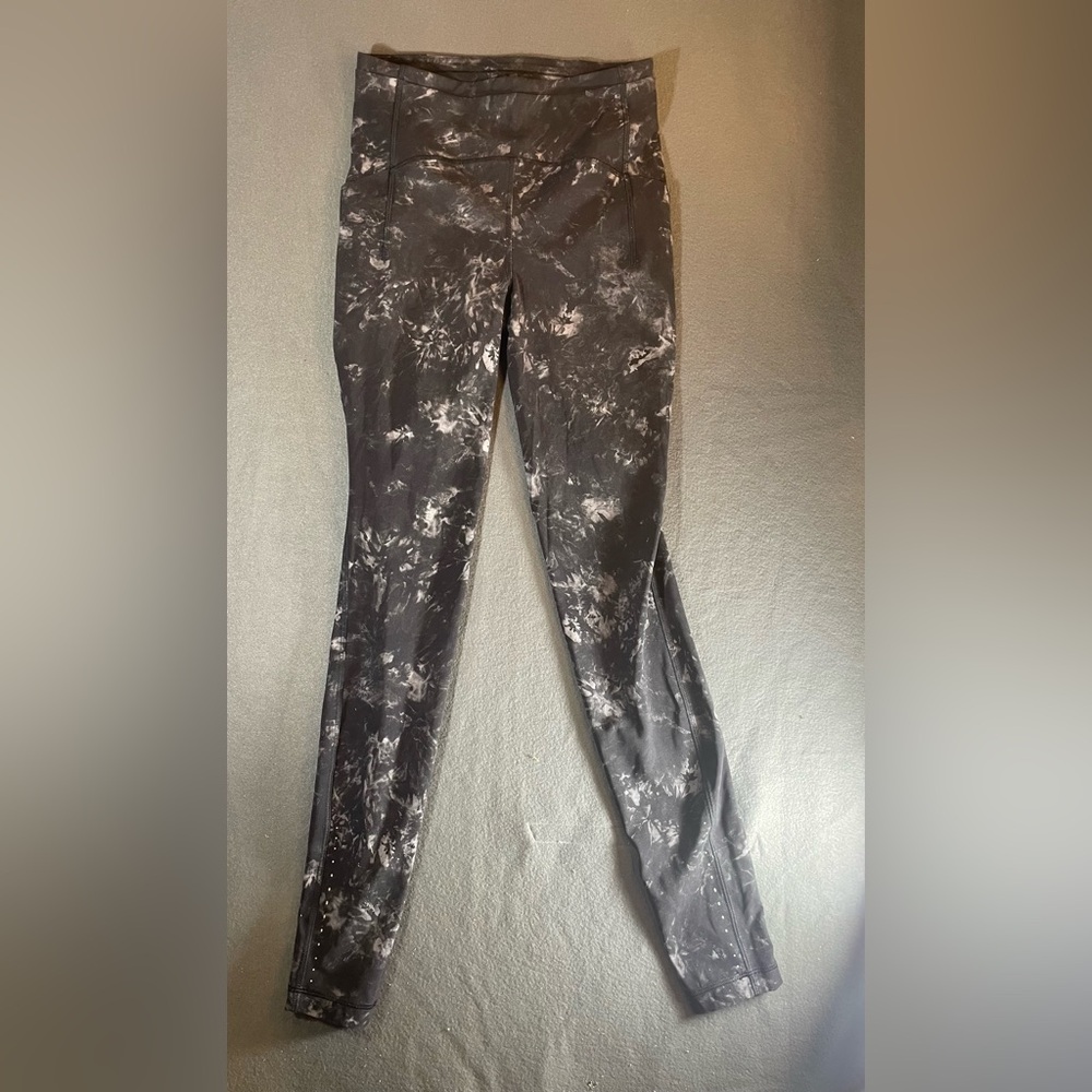 lululemon athletica Black and Gray Tie-Dye leggings